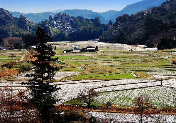 田染の雪化粧