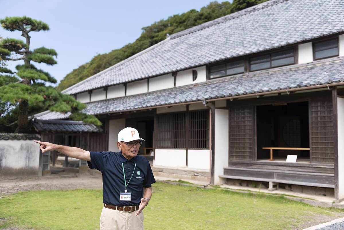 姫島の発展に多大な功績を残した古庄家の屋敷。サツマイモ栽培の導入や、塩田の造成、波止場の築造などを手がけた。